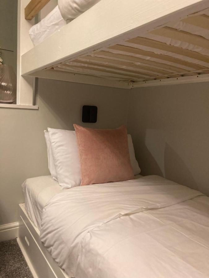 Abbey Court Guest House Carlisle  Ngoại thất bức ảnh