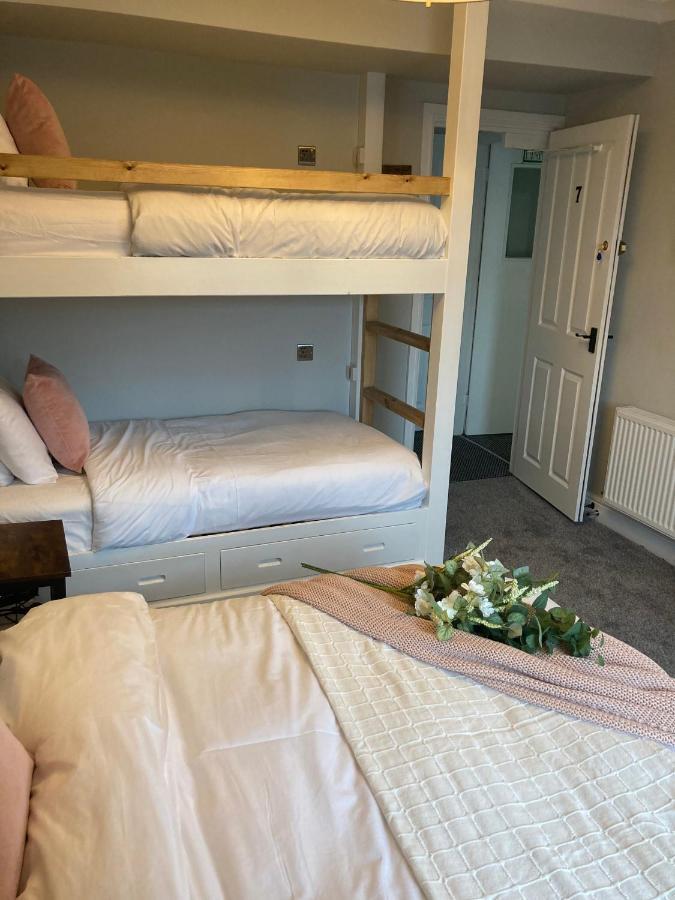 Abbey Court Guest House Carlisle  Ngoại thất bức ảnh